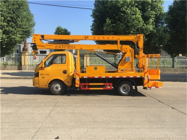 國(guó)六东风途逸13.5米高空作业车