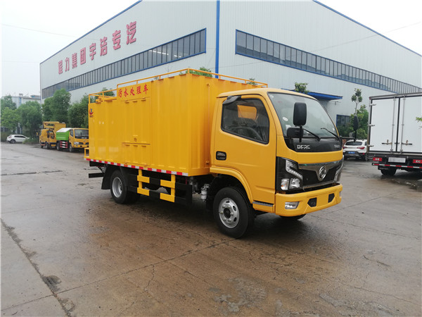 國(guó)六东风3308轴距污水处理车