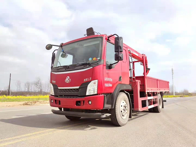 國(guó)六柳汽单桥宏昌天马8吨吊机