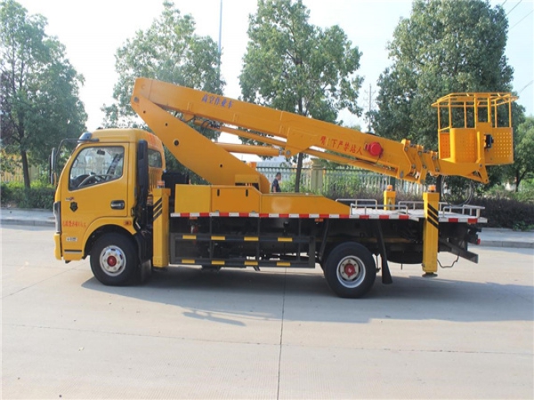 國(guó)六东风多利卡26米高空作业车